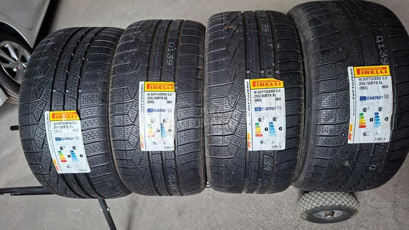 Pirelli 255/35 R19 Zimska