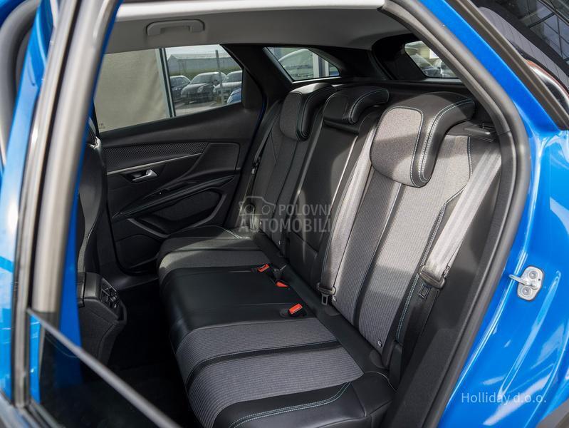 Peugeot 3008 1.5Blue HDI Allure