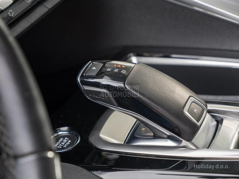 Peugeot 3008 1.5Blue HDI Allure