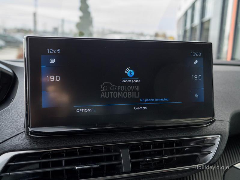 Peugeot 3008 1.5Blue HDI Allure