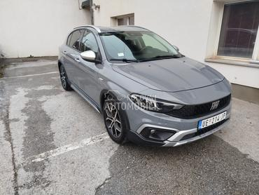Fiat Tipo CROS