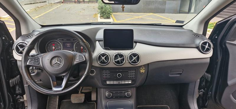 Mercedes Benz B 180 rezervisan