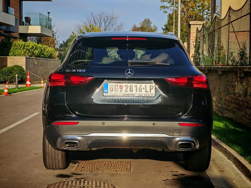 Mercedes Benz GLA 180 Progressive 7g-DCT