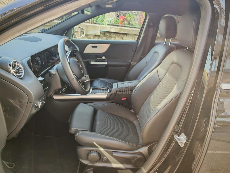 Mercedes Benz GLA 180 Progressive 7g-DCT