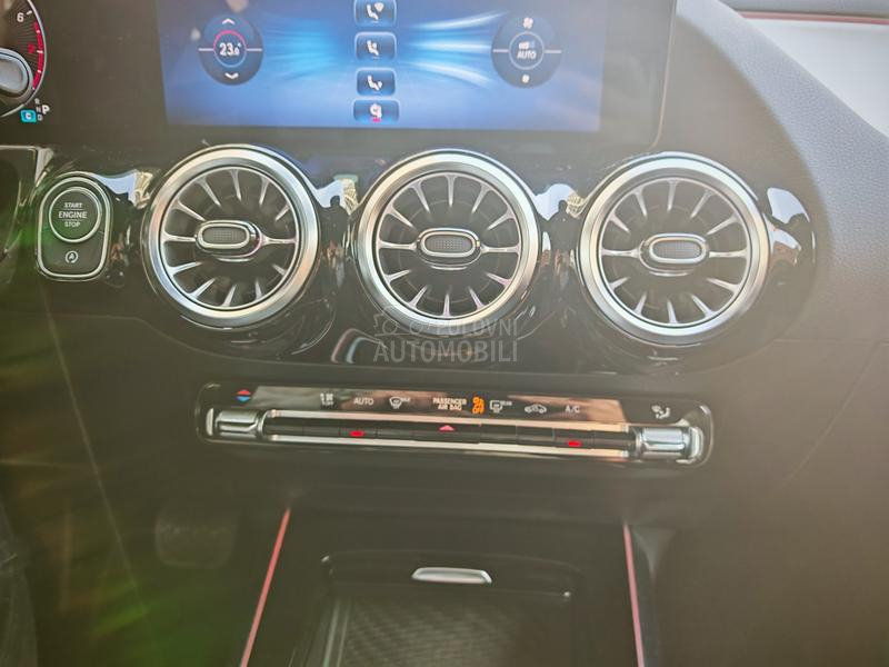 Mercedes Benz GLA 180 Progressive 7g-DCT