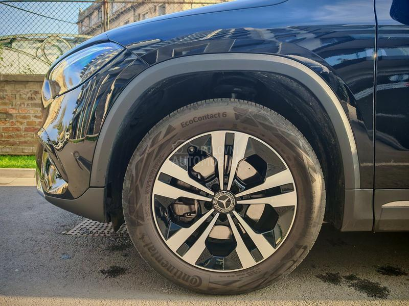 Mercedes Benz GLA 180 Progressive 7g-DCT