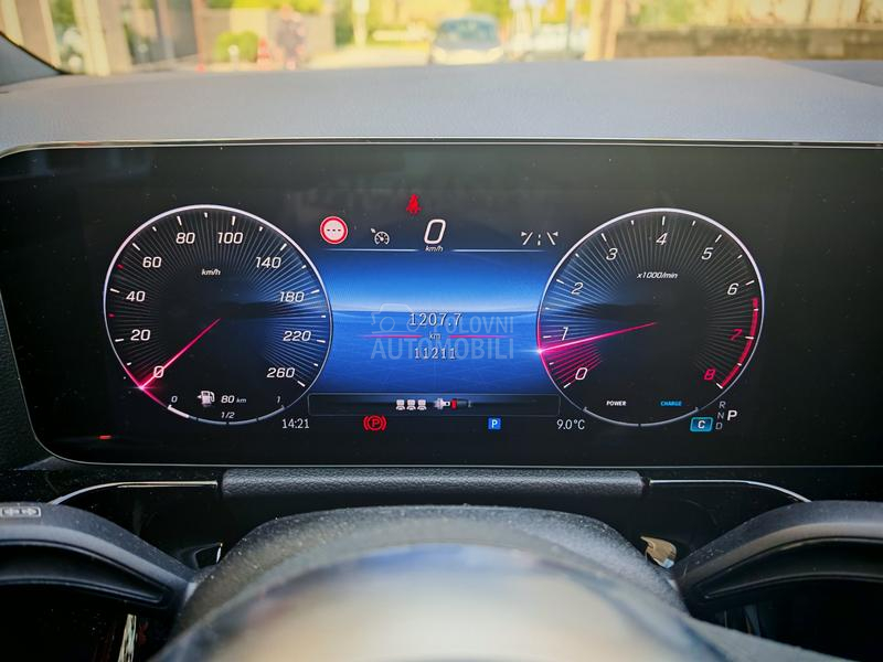 Mercedes Benz GLA 180 Progressive 7g-DCT