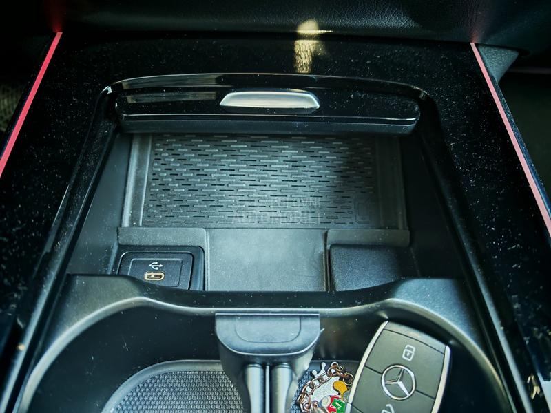 Mercedes Benz GLA 180 Progressive 7g-DCT