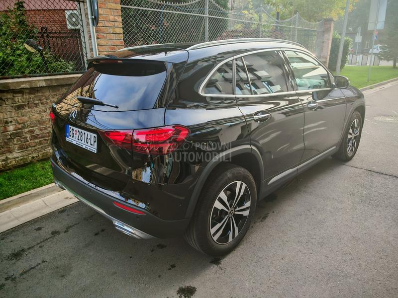 Mercedes Benz GLA 180 Progressive 7g-DCT