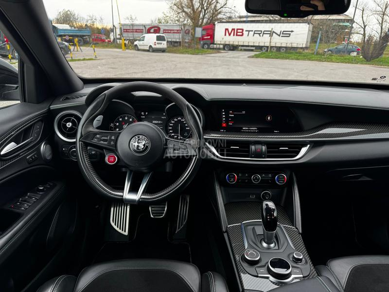 Alfa Romeo Stelvio QUADRIFOGLIO Q4