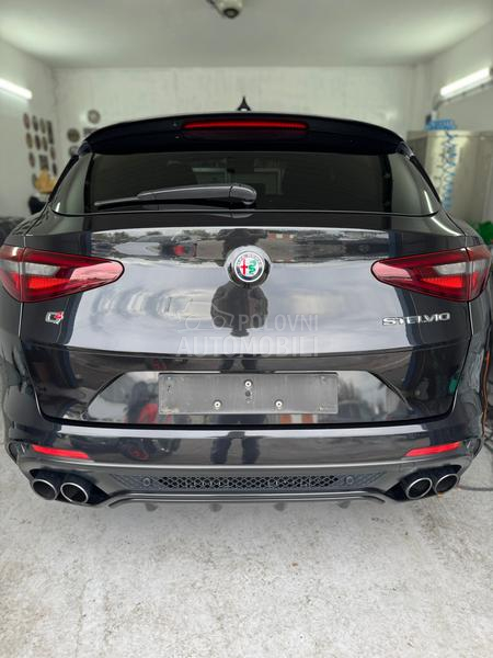 Alfa Romeo Stelvio QUADRIFOGLIO Q4