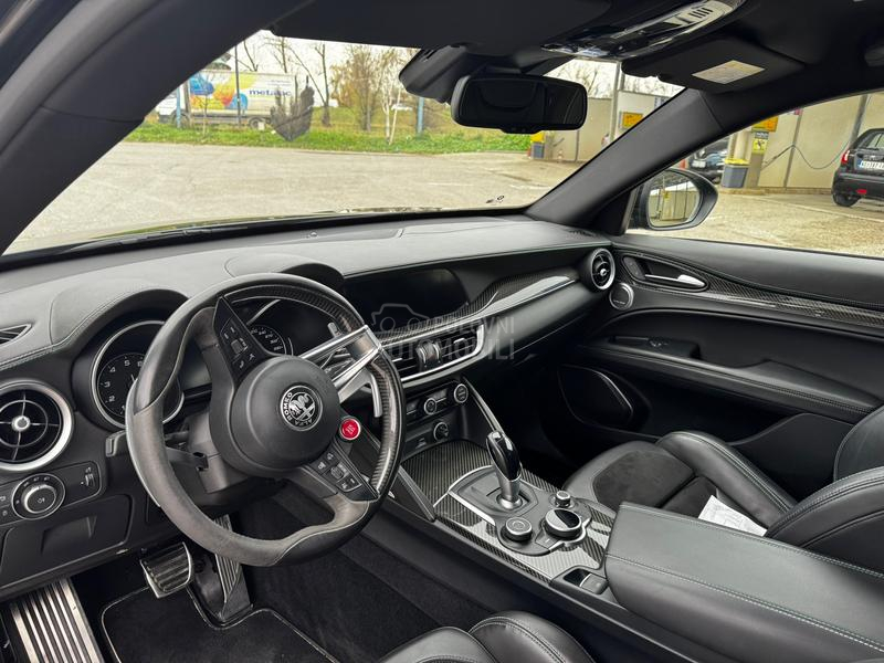 Alfa Romeo Stelvio QUADRIFOGLIO Q4