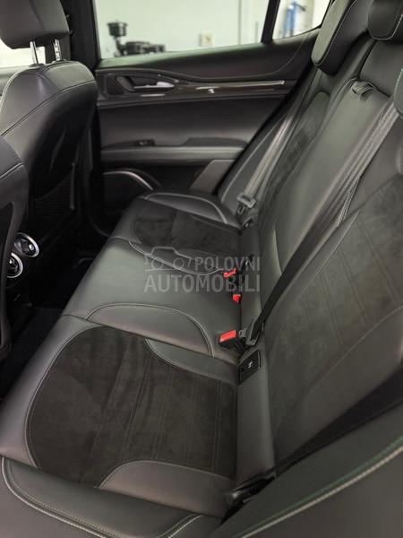 Alfa Romeo Stelvio QUADRIFOGLIO Q4