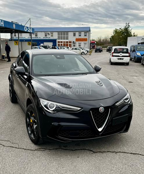 Alfa Romeo Stelvio QUADRIFOGLIO Q4