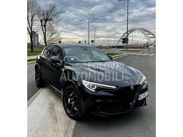 Alfa Romeo Stelvio QUADRIFOGLIO Q4