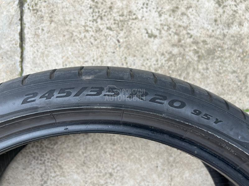 Pirelli 245/35 R20 Letnja