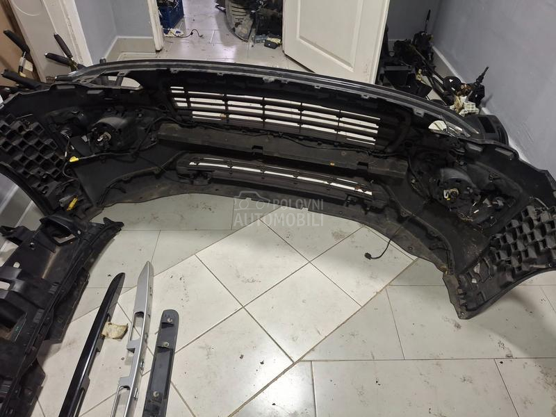 Prednji branik restajling