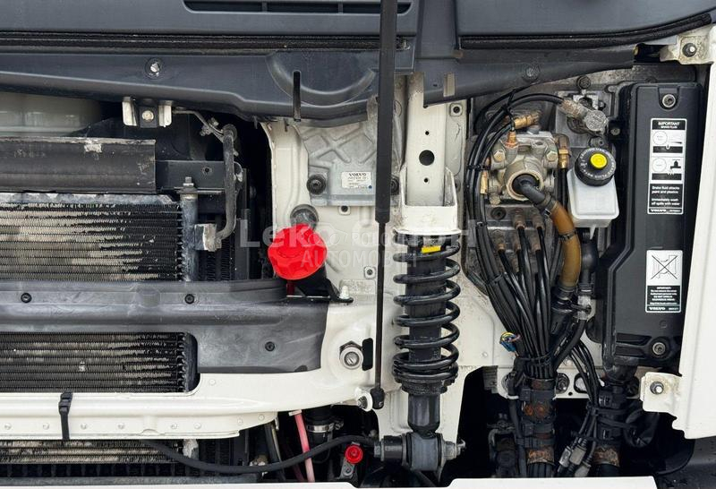 Volvo FM 400,6x4,kamion s kukom