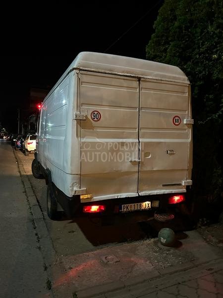 Mercedes Benz Vario 709D