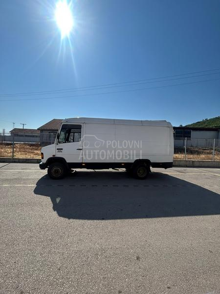 Mercedes Benz Vario 709D