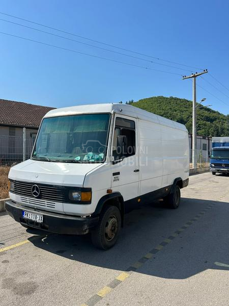 Mercedes Benz Vario 709D