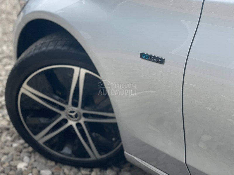 Mercedes Benz C 300 de EQ-POWER