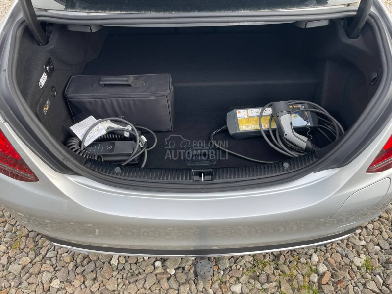 Mercedes Benz C 300 de EQ-POWER