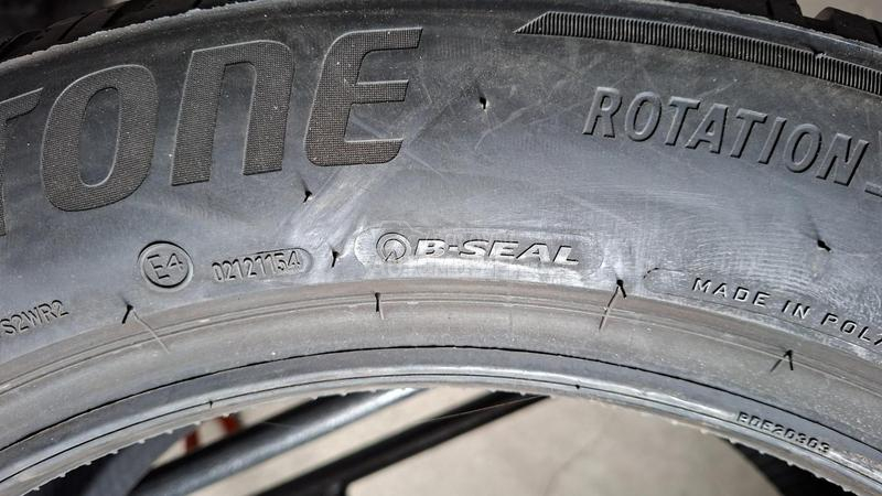 Bridgestone 255/50 R19 Zimska