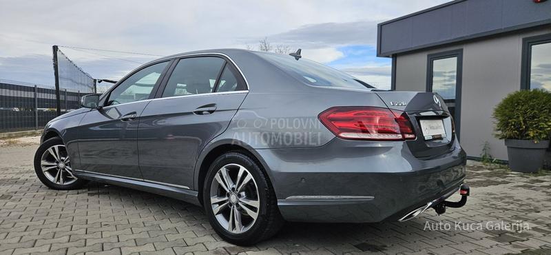 Mercedes Benz E 220 E 220