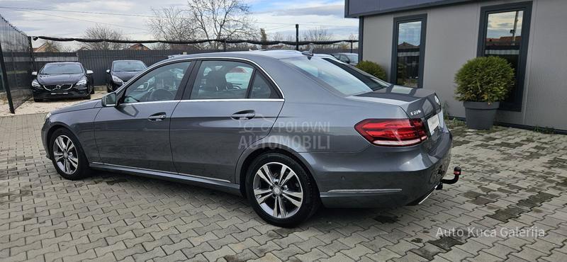 Mercedes Benz E 220 E 220