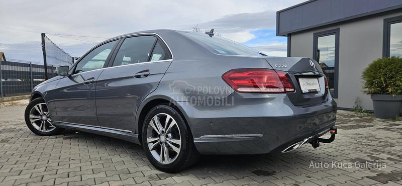 Mercedes Benz E 220 E 220