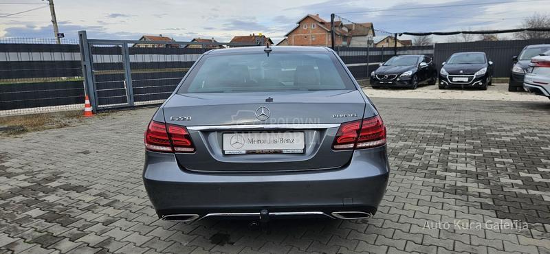 Mercedes Benz E 220 E 220