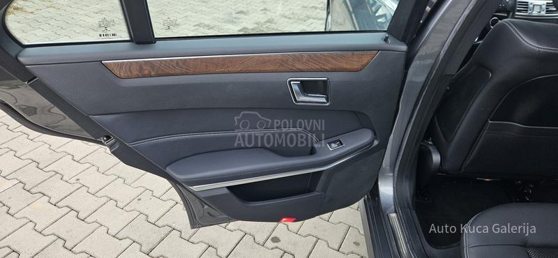 Mercedes Benz E 220 E 220