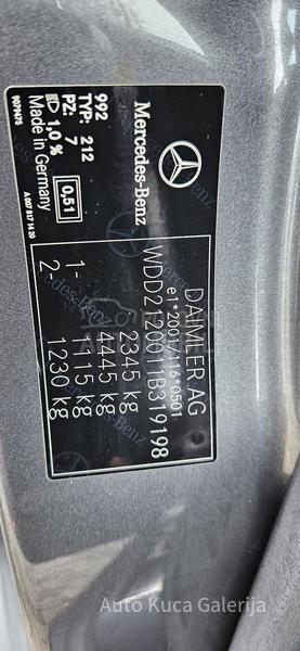 Mercedes Benz E 220 E 220