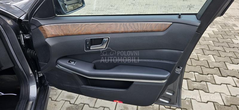 Mercedes Benz E 220 E 220