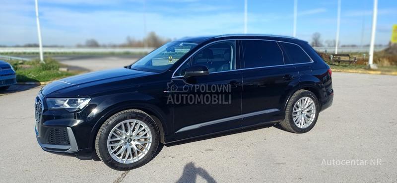 Audi Q7 