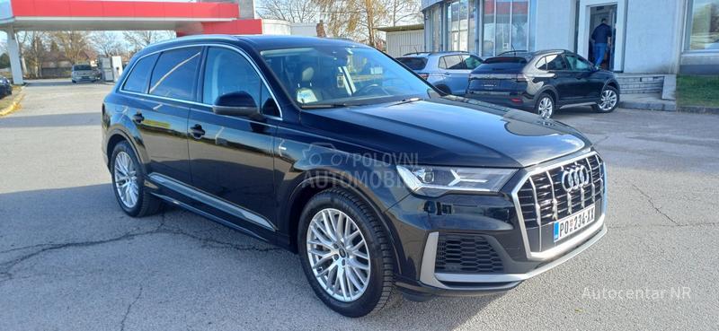 Audi Q7 