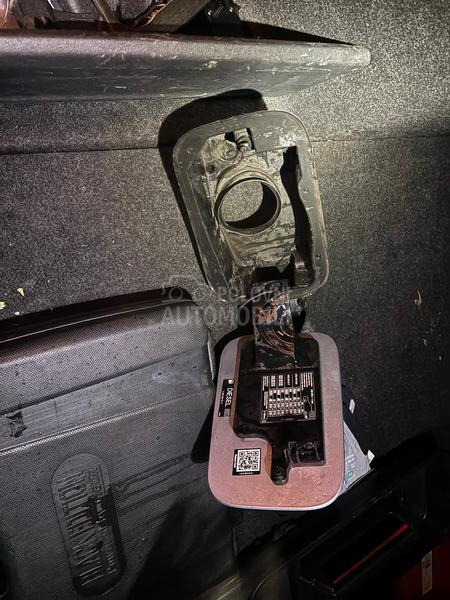 Poklopac Rezervoara w212