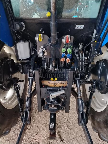 New Holland TD5.105