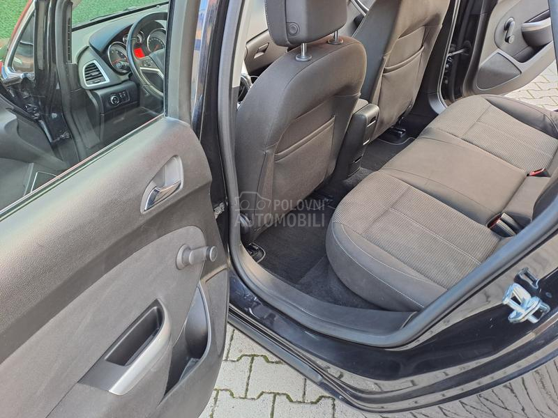 Opel Astra J 1.6  125000 k.m CH