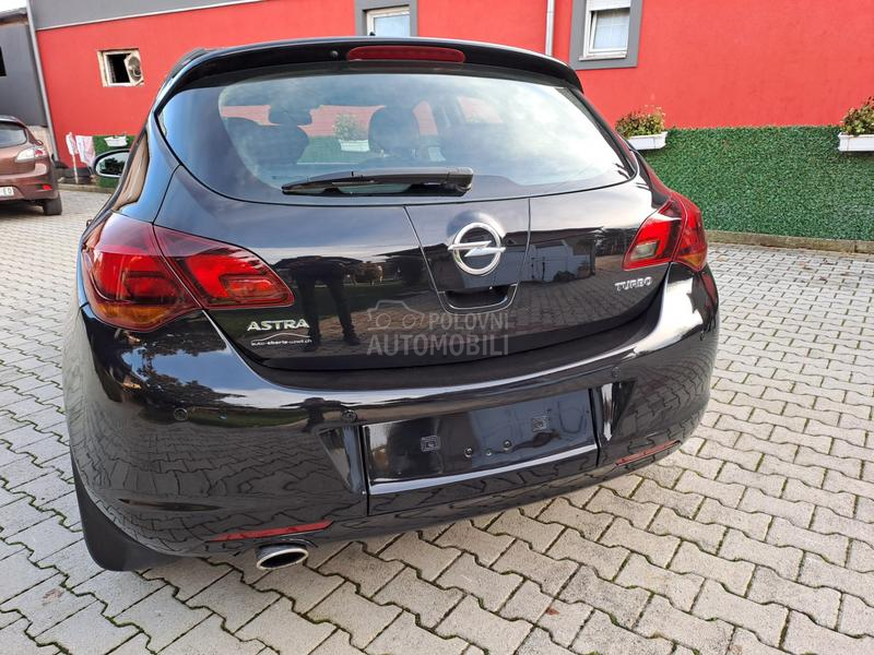 Opel Astra J 1.6  125000 k.m CH