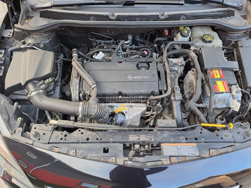 Opel Astra J 1.6  125000 k.m CH