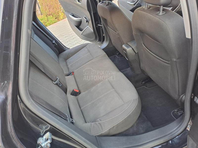 Opel Astra J 1.6  125000 k.m CH