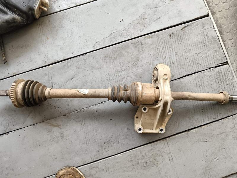 Desna poluosovina 1.4i