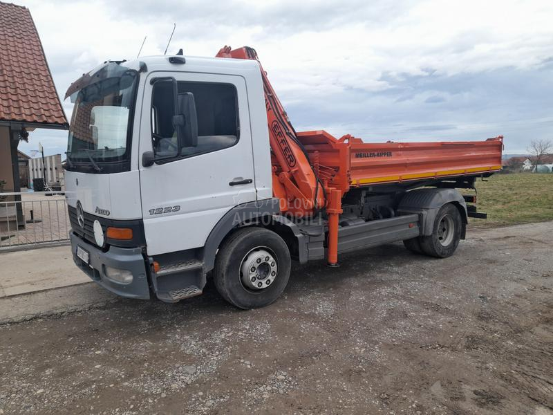 Mercedes Benz 1223 kiper kran
