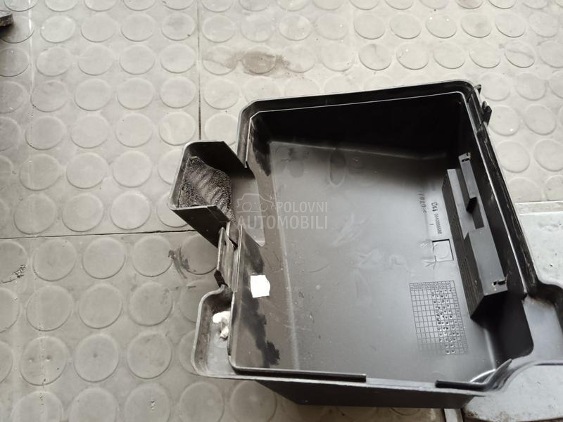 Kutija i poklopac osiguraca