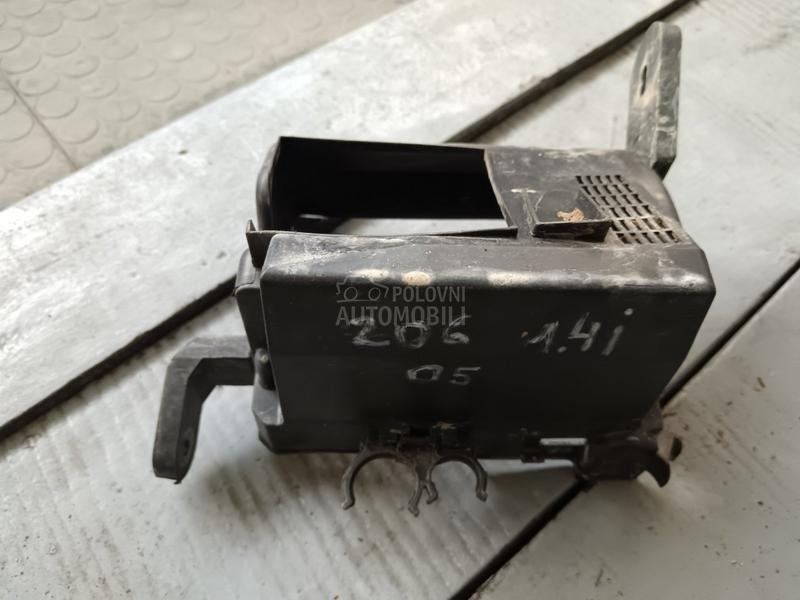 Kutija i poklopac osiguraca