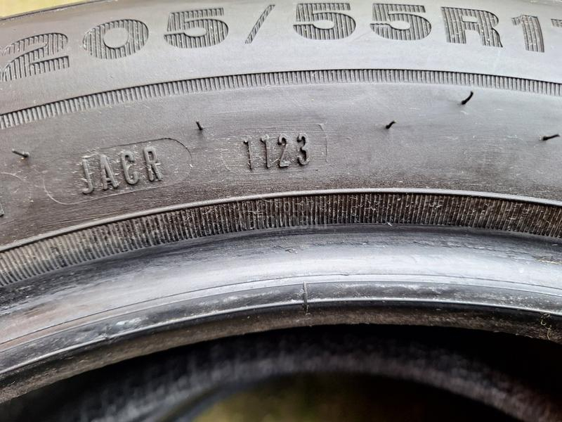 Dunlop 205/55 R17 Zimska