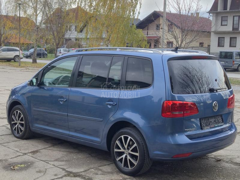 Volkswagen Touran 1.6 TDI N A V. I