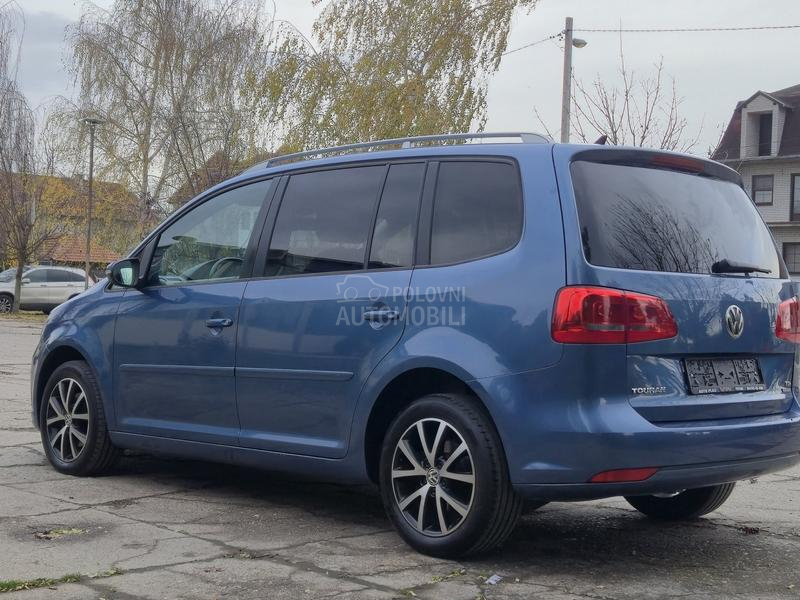 Volkswagen Touran 1.6 TDI N A V. I